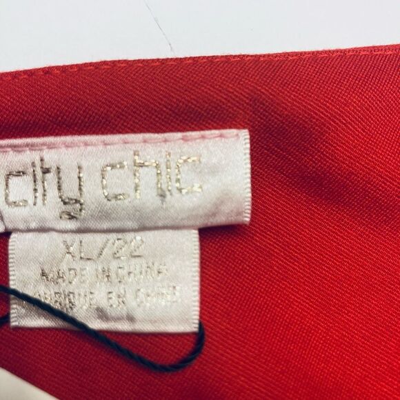 City Chic Top Miss Vintage Limited Edition Red V-Neck Cap Sleeve Size XL 22 NWT - Picture 7 of 11